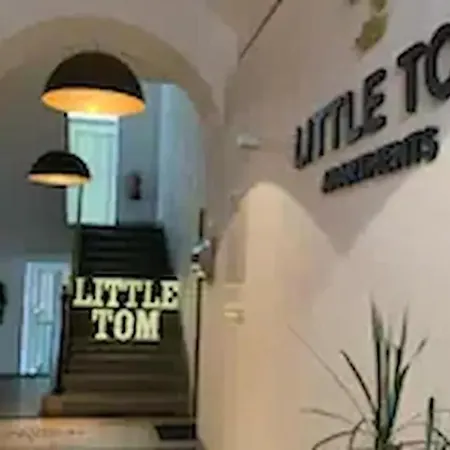 Little Tom Apartment