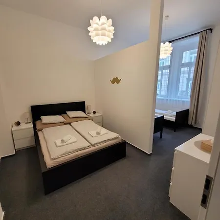 Little Tom アパート プラハ