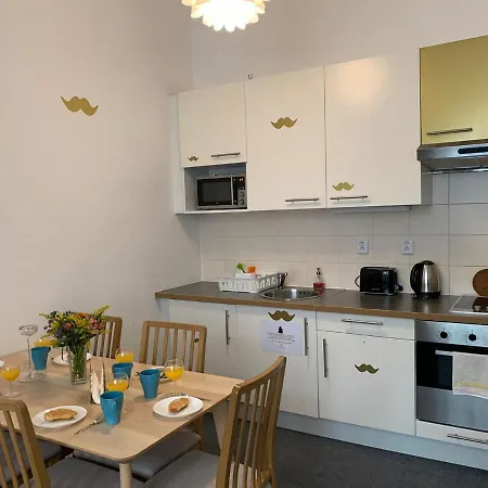 Little Tom Apartament Praga