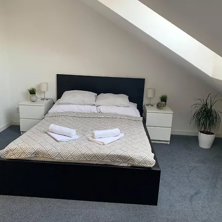 Little Tom Apartament