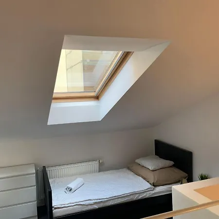 Little Tom Apartament *