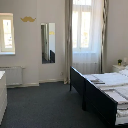 Little Tom Apartament *