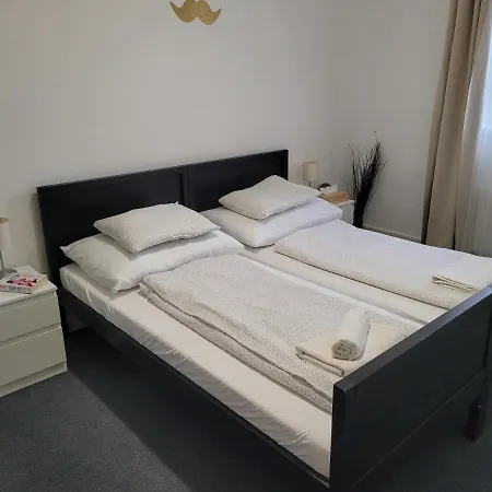 Little Tom Apartament