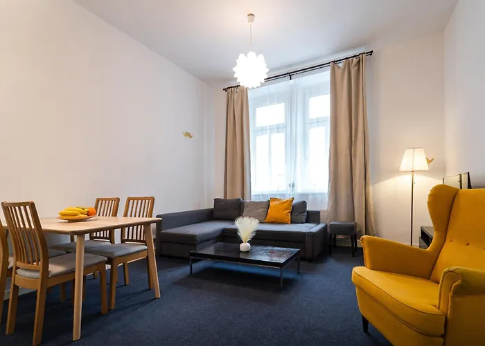Little Tom Apartment